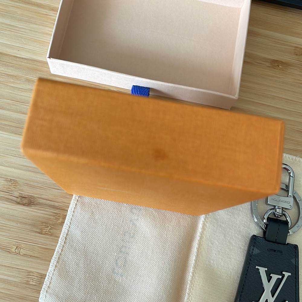 Louis Vuitton Key ring - Picture 5 of 5